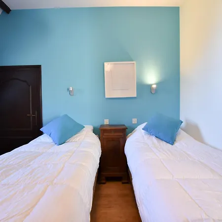 With Swimming Pool, Cleaning Included Holiday home *