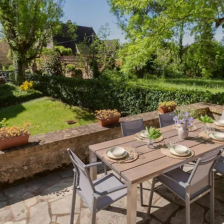 With Swimming Pool, Cleaning Included * Saint-Laurent-la-Vallee