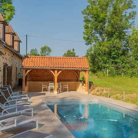 Holiday home With Swimming Pool, Cleaning Included *